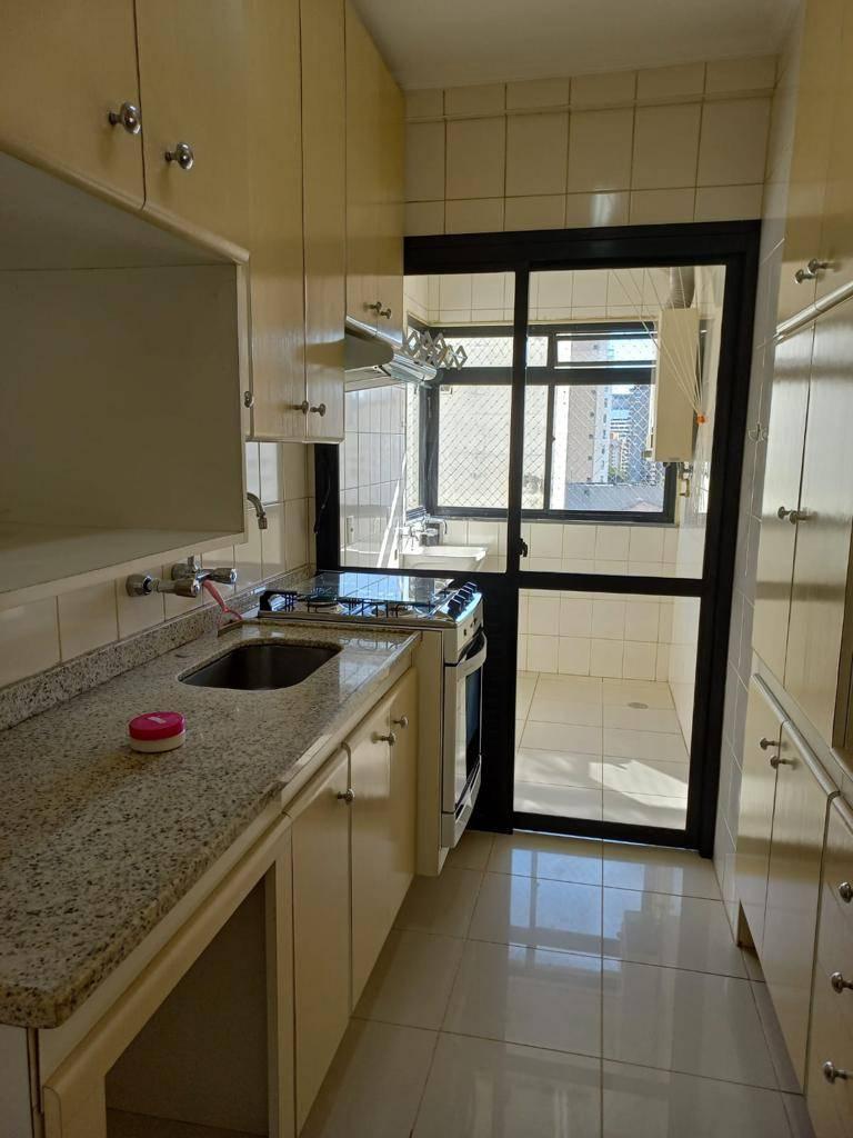 Apartamento à venda com 2 quartos, 70m² - Foto 5