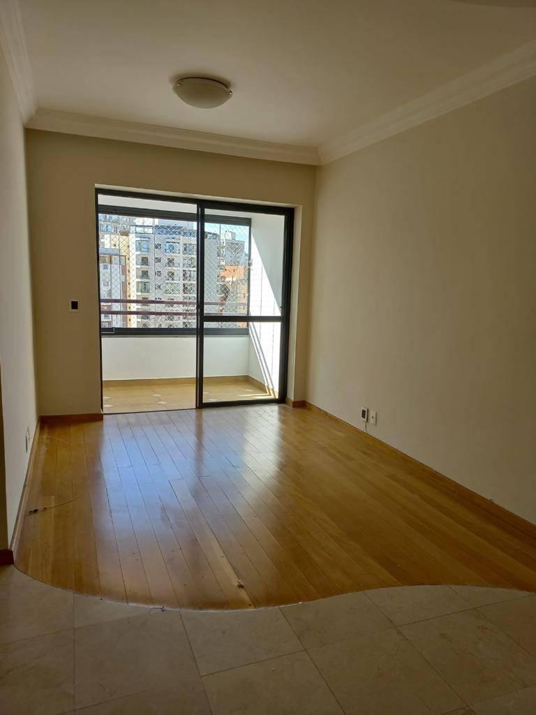 Apartamento à venda com 2 quartos, 70m² - Foto 1