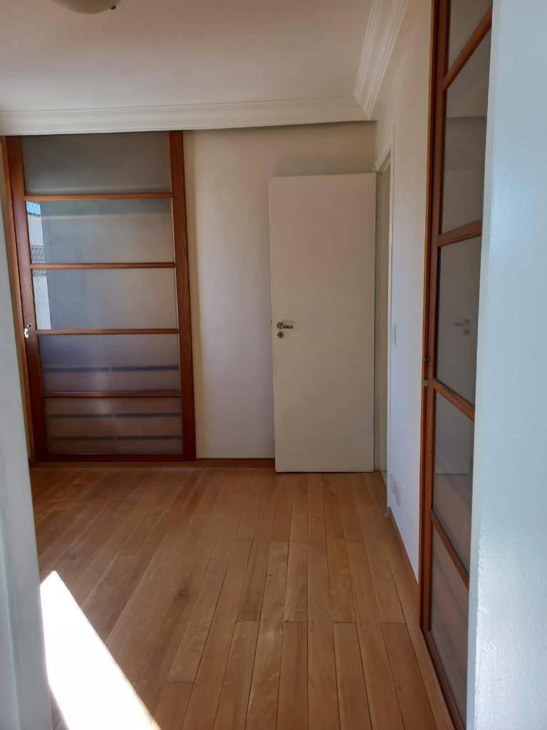 Apartamento à venda com 2 quartos, 70m² - Foto 8